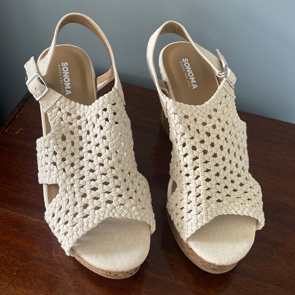 Sonoma natural wedge sandals size 10 - Picture 1 of 5